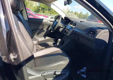 2021 Volkswagen Tiguan 2.0T Se/2.0T Se R-Line Black/2.0T Sel из США, поврежденный, VIN 3VV3B7AX0MM118968